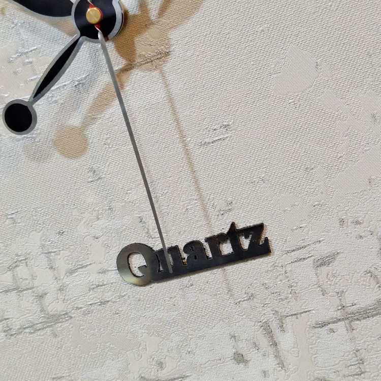 موتور کوارتز و بی صدا