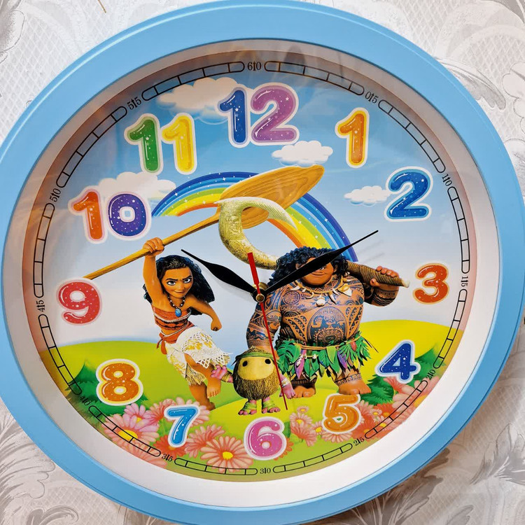 ساعت دیواری موانا برای اتاق بچه ها
