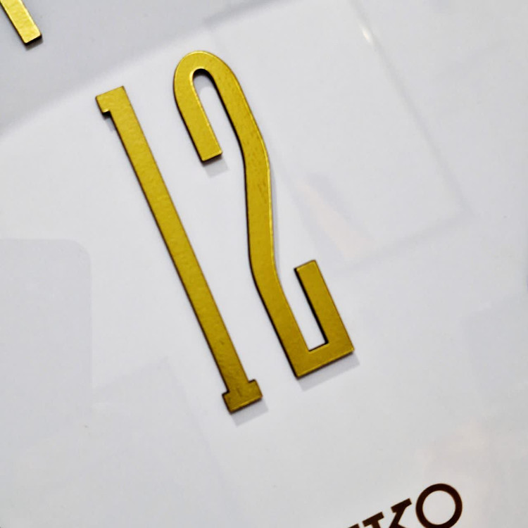 اعداد پلکسی طلایی ساعت