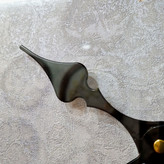 نمای نزدیک ساعت دیواری سیکو طوسی-چوبی 70 سانتیمتری