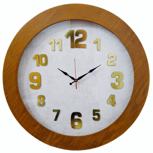 ساعت دیواری چوبی کرم قهوهای با اعداد طلایی