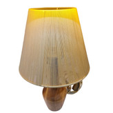 آباژور چوبی با شید نخی در دکور شیک منزل