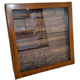 ساعت دیواری چوبی مربعی قهوهای تیره با طراحی کلاسیک و بدنه با کیفیت