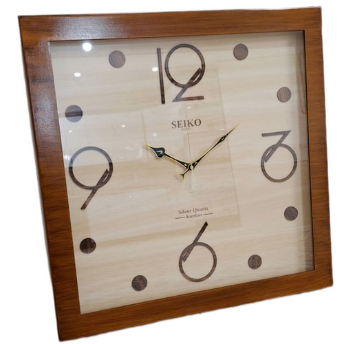 ساعت دیواری مربعی چوبی ۶۰ سانتیمتری کرم قهوهای با طراحی کلاسیک مدل 482092