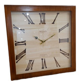 ساعت دیواری مربعی چوبی ۶۰ سانتی قهوهای با طراحی کلاسیک و موتور بیصدا