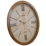 ساعت دیواری بیضی چوبی کرم قهوهای با قاب کلاسیک ۶۵ سانتی