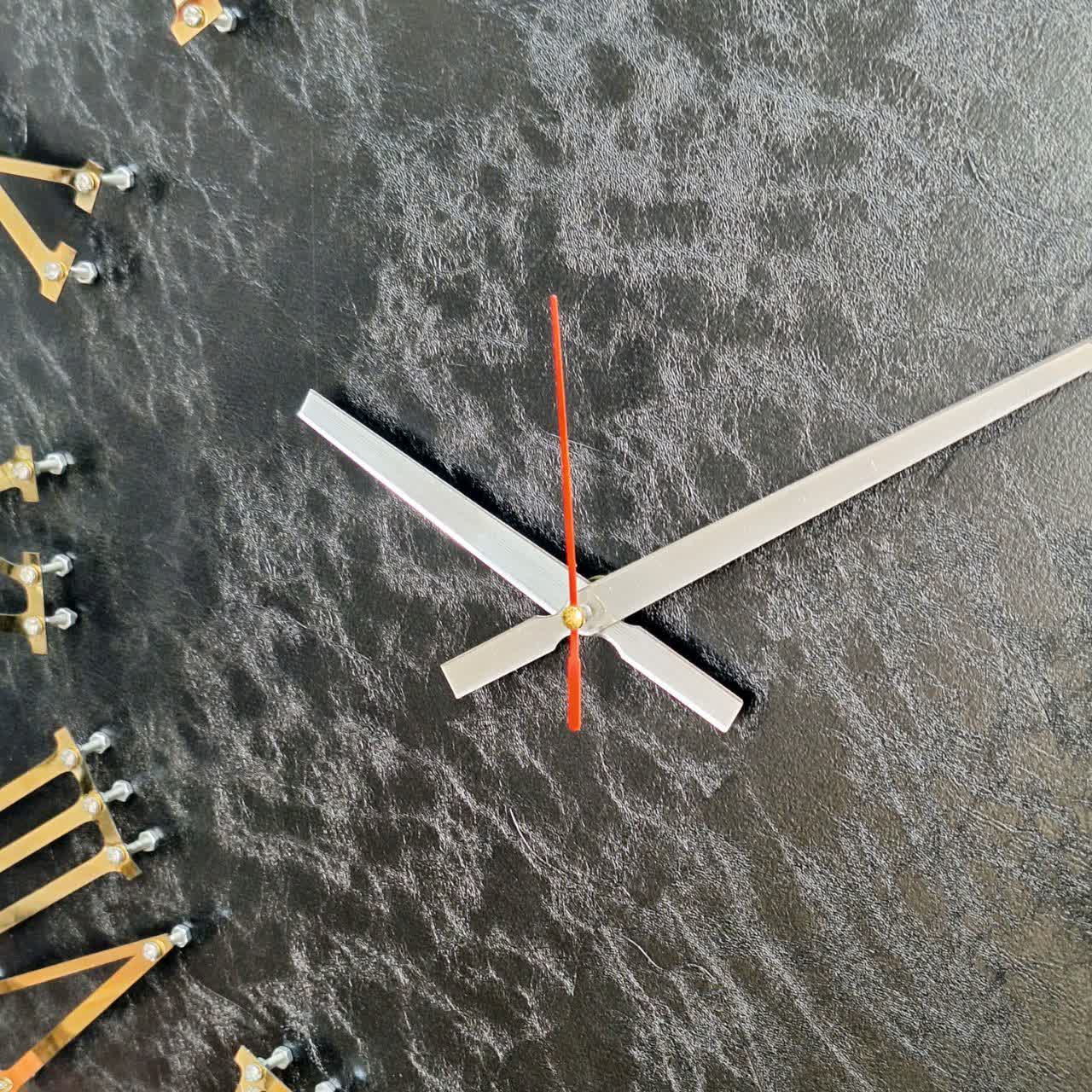 Luxury Leather Wall Clock – 60cm Modern Design