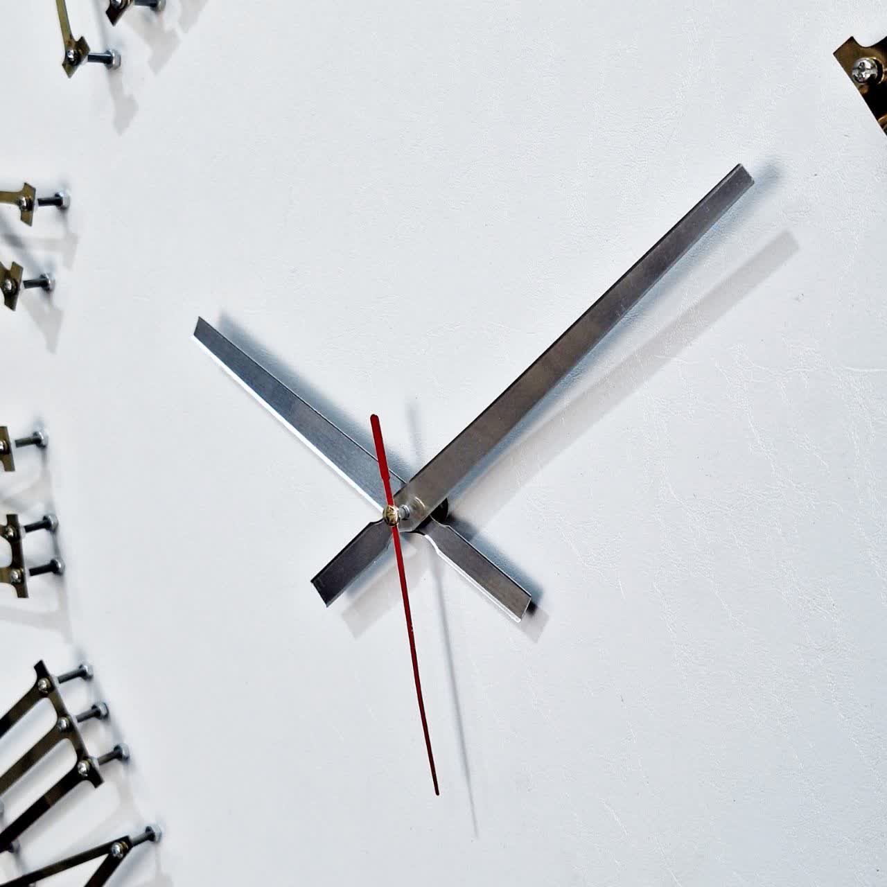 Luxury Leather Wall Clock – 60cm Modern Design