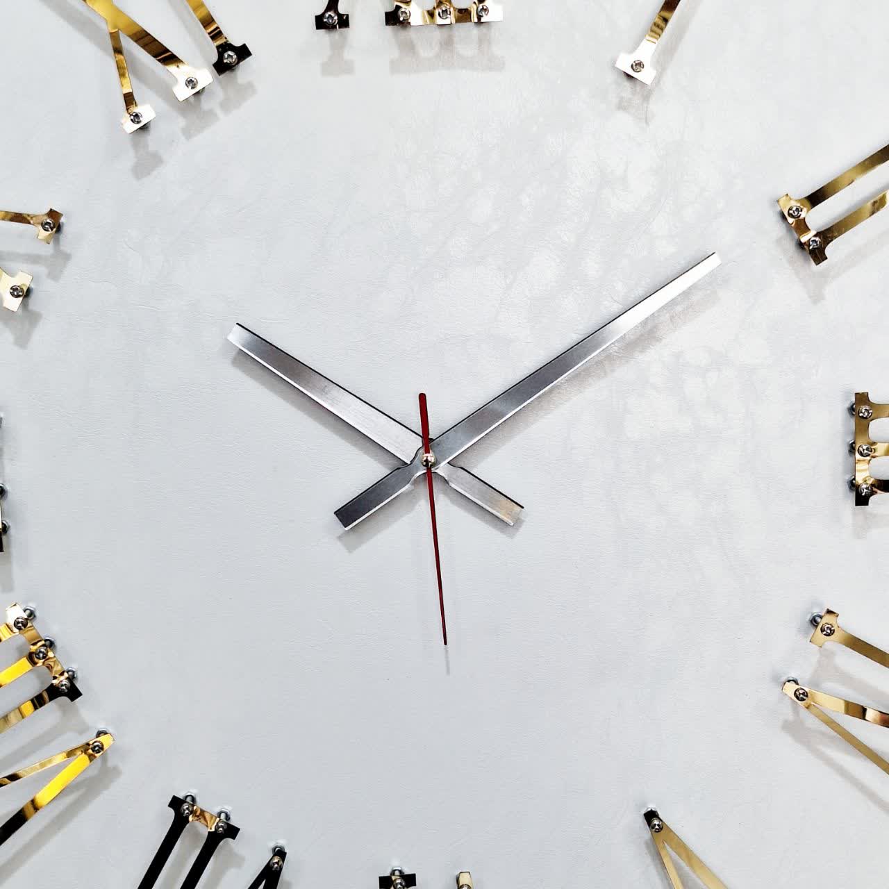 Luxury Leather Wall Clock – 60cm Modern Design