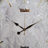 ساعت دیواری طوسی 60 سانتیمتری فایبر با طراحی مینیمال از نمای نزدیک