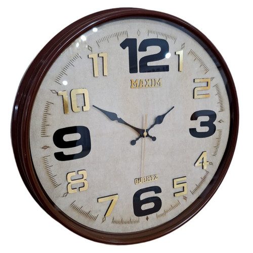 ساعت دیواری قهوهای 50 سانتیمتری فایبر با اعداد انگلیسی برجسته و 2 سال ضمانت