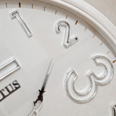 ساعت دیواری لوتوس سفید صدفی 65 سانتیمتری از نمای دیگر