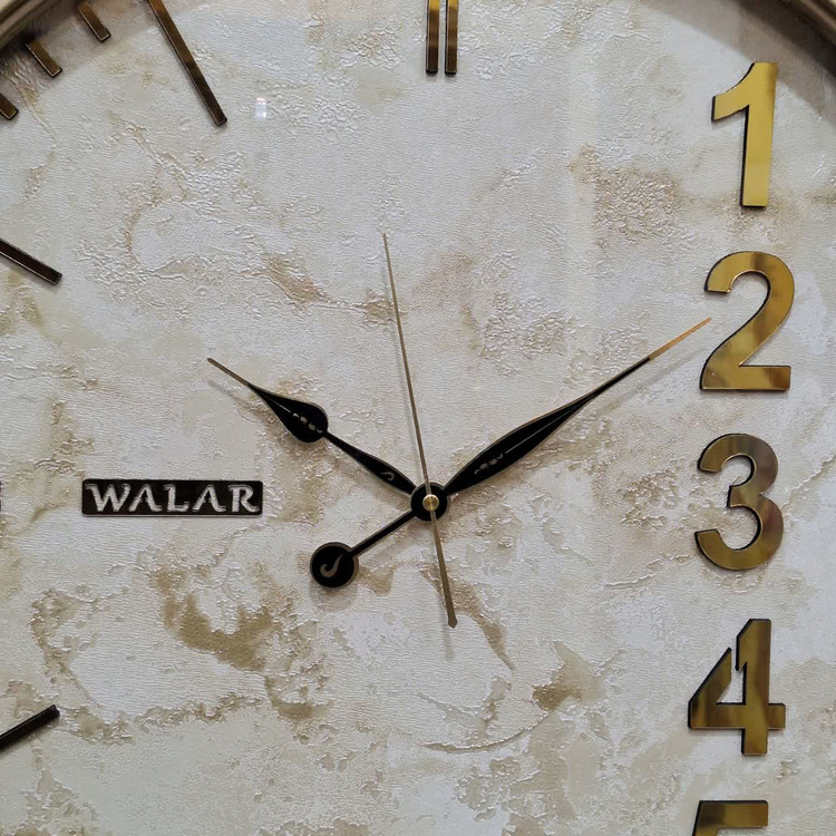 ساعت دیواری والار بژ طلایی 60 سانتیمتری از نمای وسط