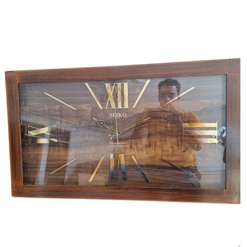 ساعت دیواری مستطیل سیکو چوبی قهوهای 80×50 با اعداد رومی