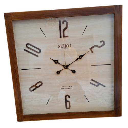 ساعت دیواری چهارگوش ۷۰ سانتی سیکو چوبی کرم قهوهای با اعداد ترکیبی انگلیسی خطی