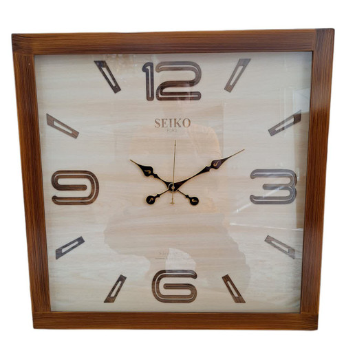 ساعت دیواری مربع ۷۰ سانتی چوبی قهوهای داخل کرم با اعداد فانتزی مینیمال